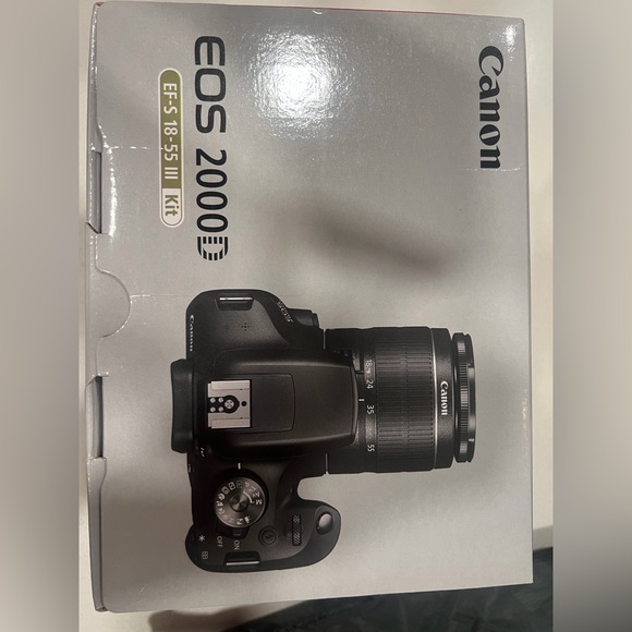 Canon EOS 2000D Black Camera with EF-S 18-55mm Lens - Picture 8 of 13